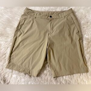 Lululemon Mens Commission Golf Stretch Shorts. Size 34
Style: LM7AW2S